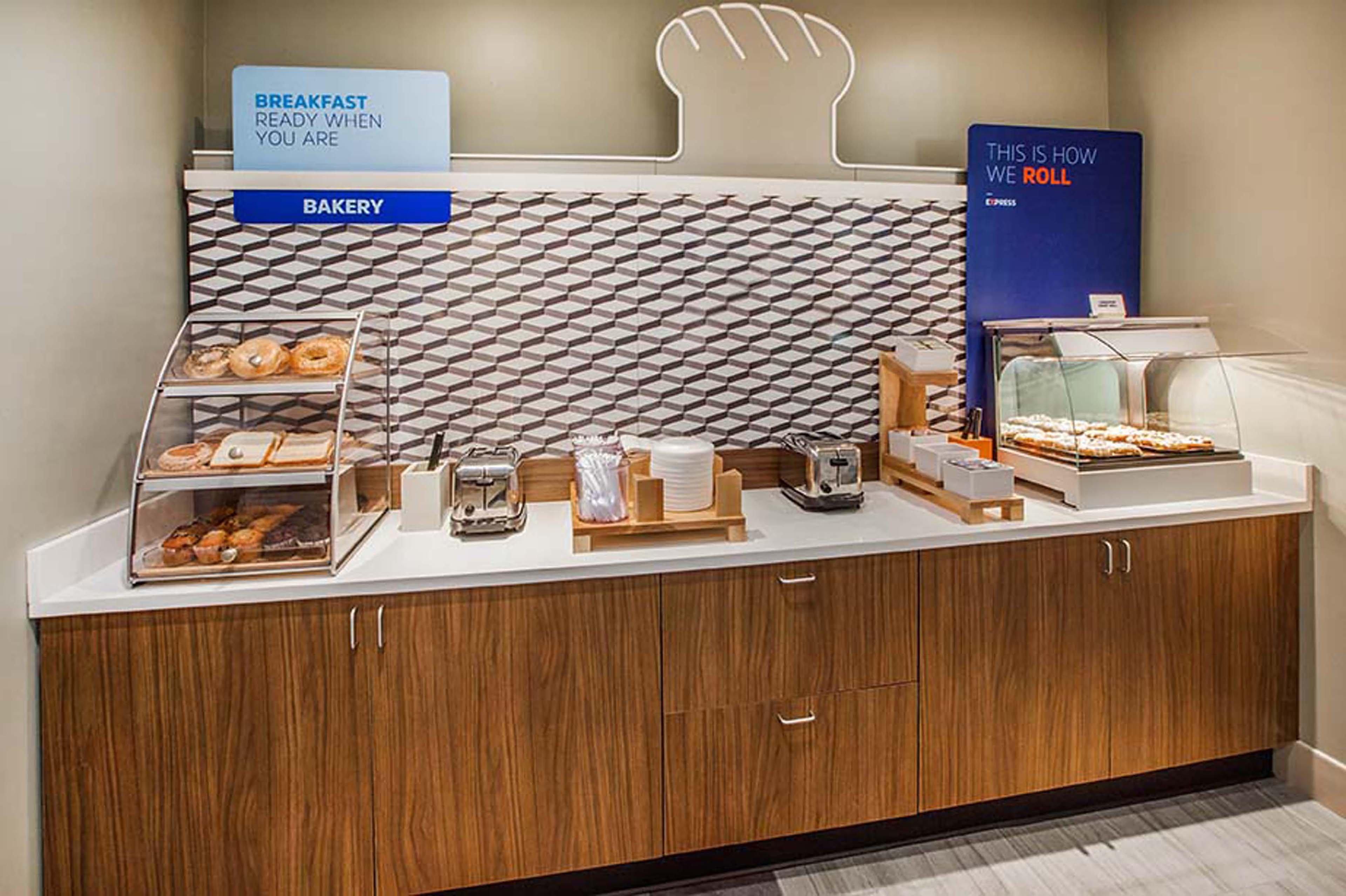 Holiday Express & Charleston - North By Ihg North Charleston